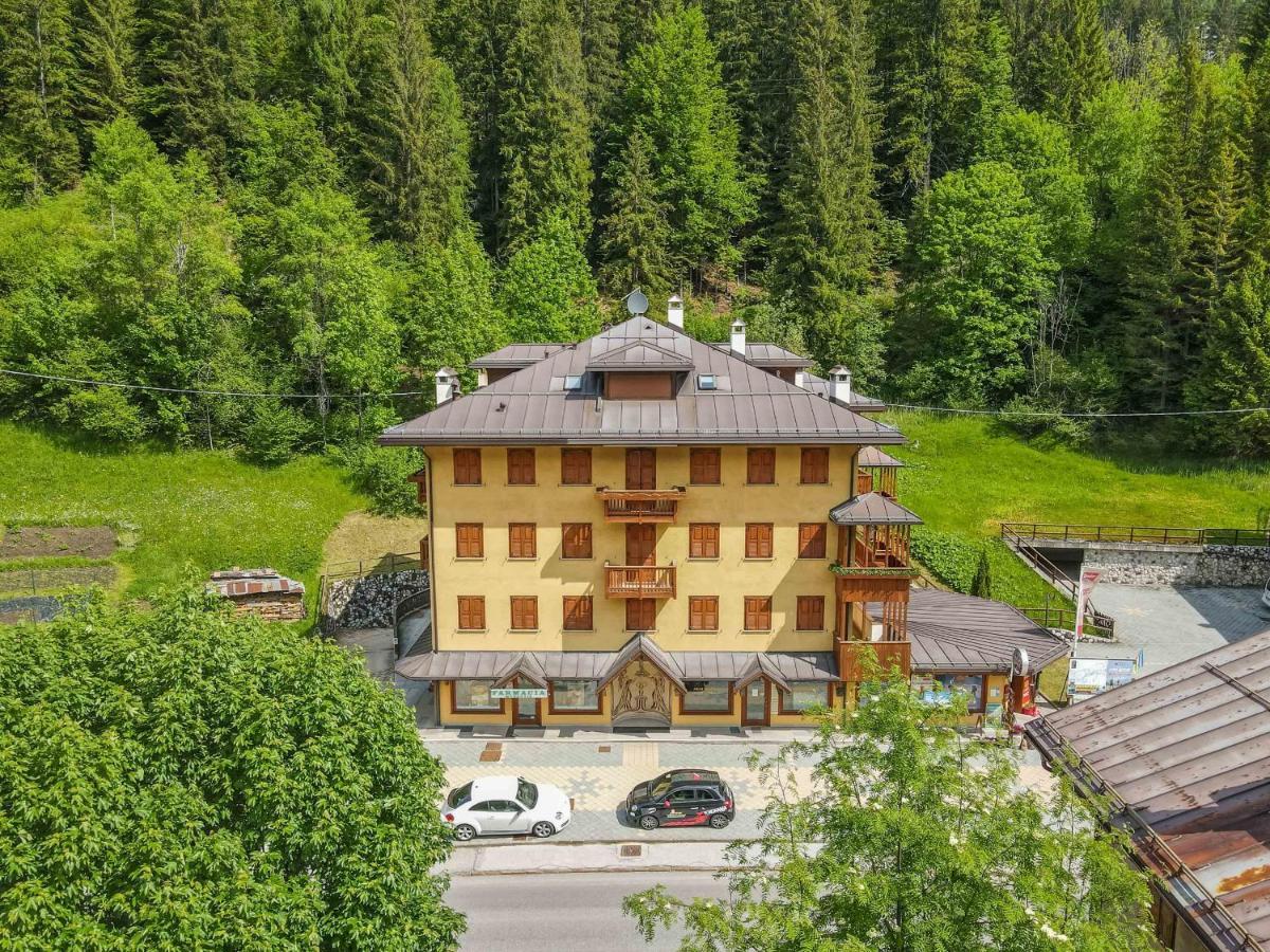 Condominio Orsa Maggiore 12 팔카데 외부 사진